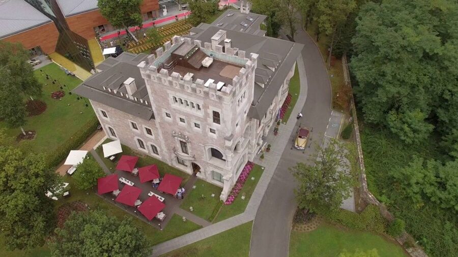 Hotel Castillo Del Bosque La Zoreda 5*