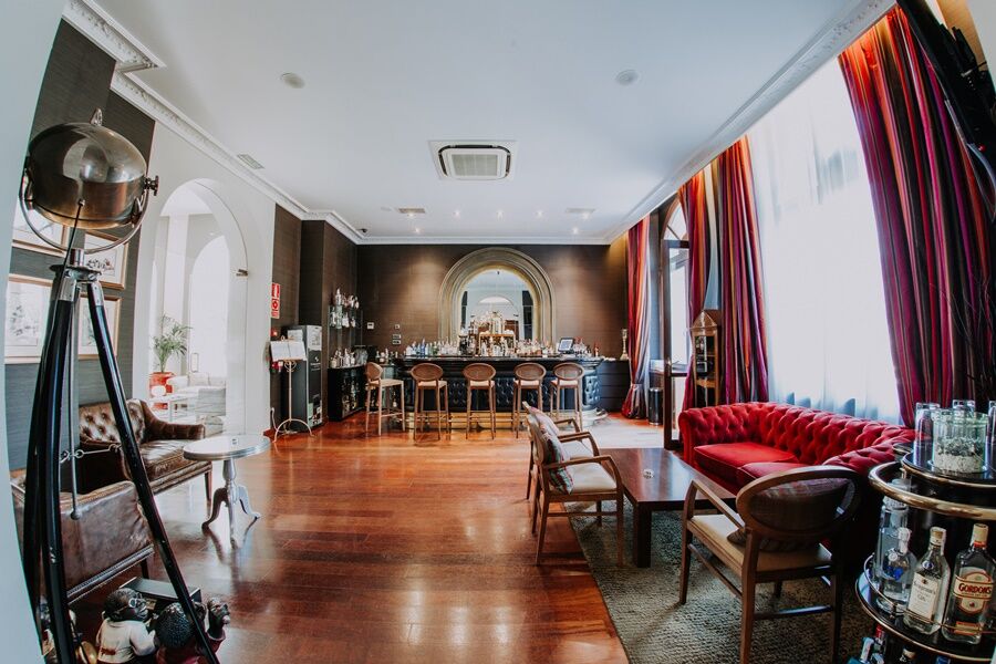Castillo Del Bosque La Zoreda Hotel