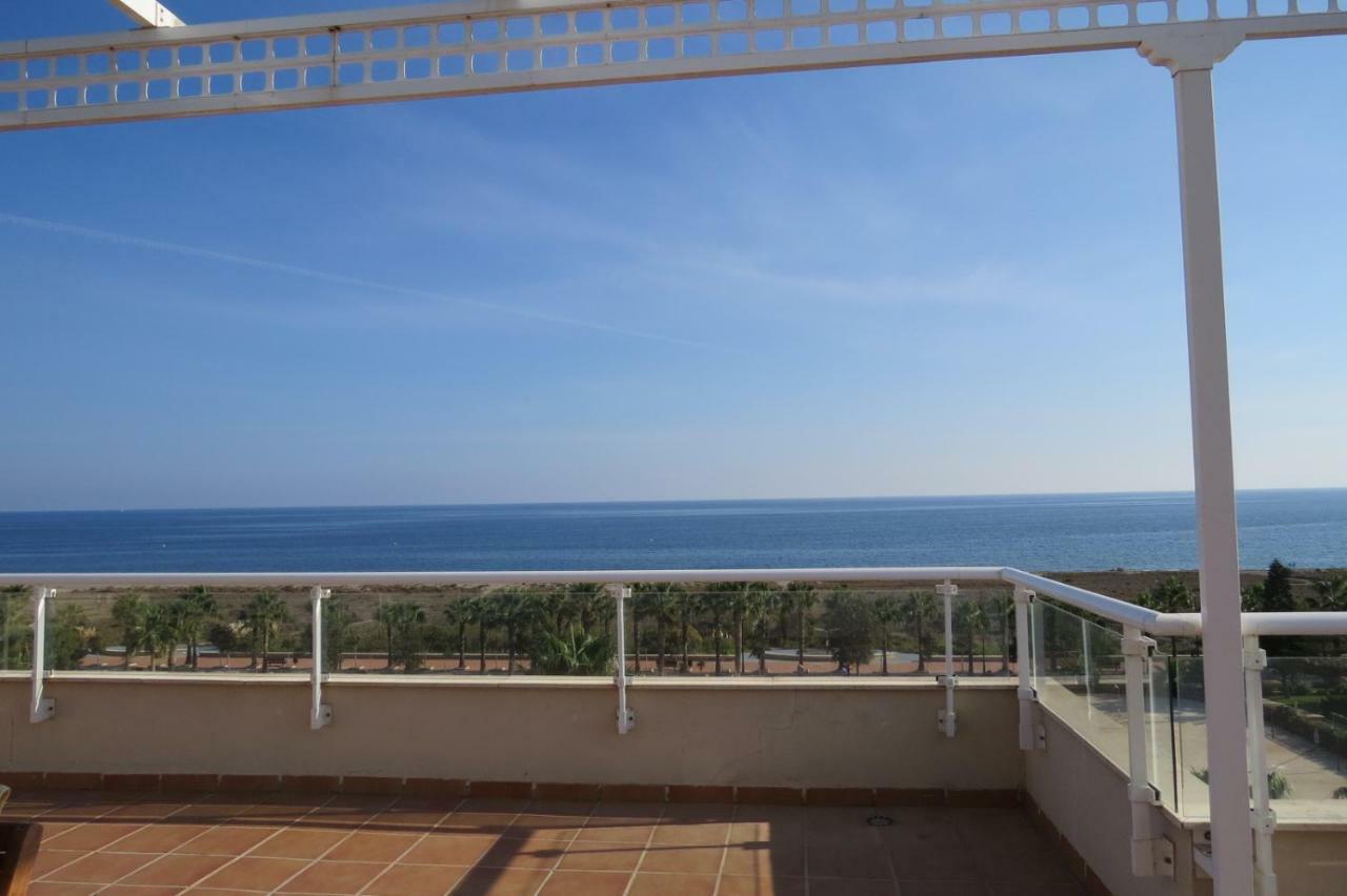 Apartamento ático Frente Al Mar Almerimar