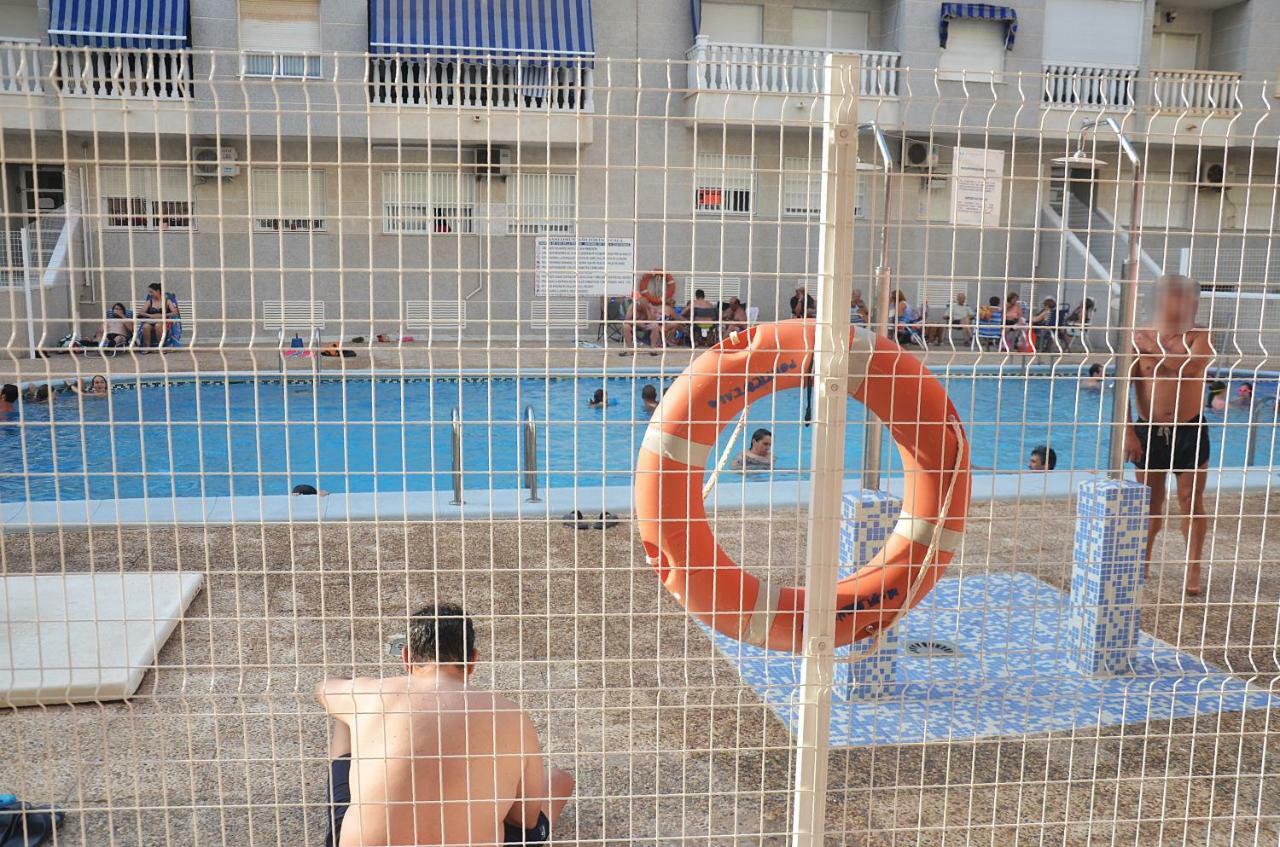 Pretty With Swimming Pool Apartment Torrevieja