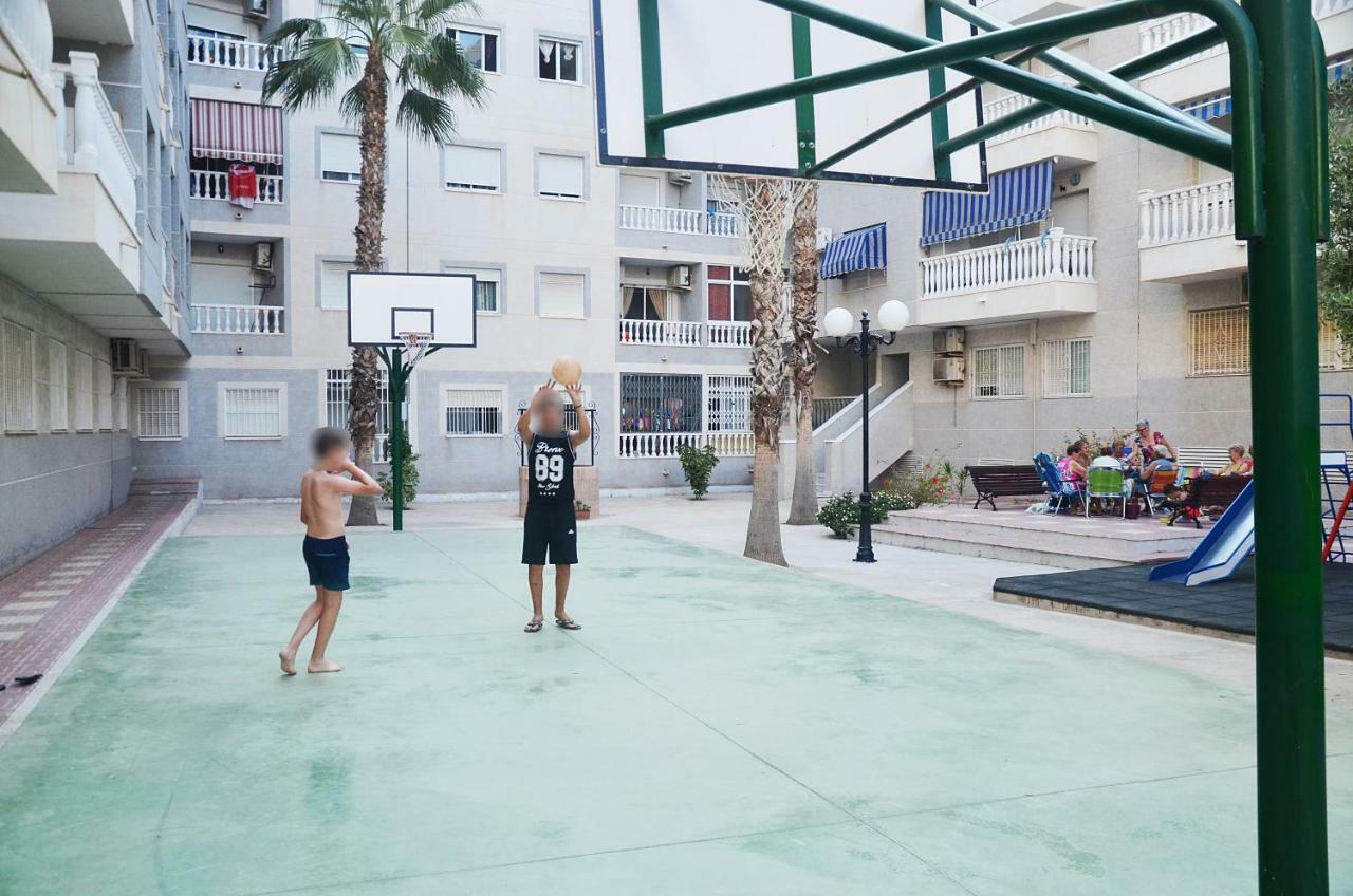 Apartment Pretty With Swimming Pool Torrevieja