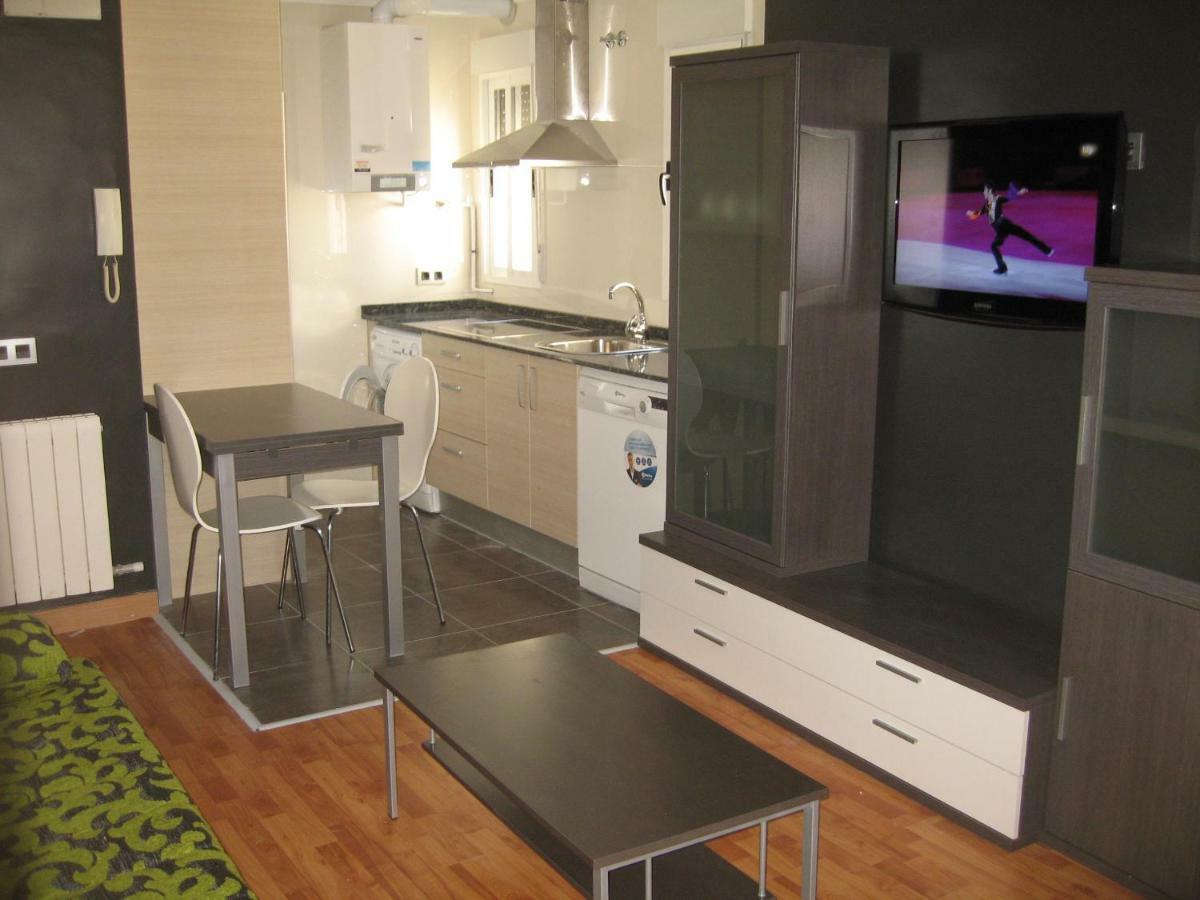 Calfred Iglesia Santa Teresita Apartment