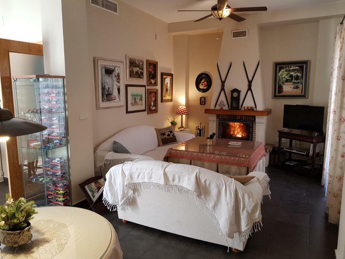 Casa Encantadora Con Piscina Privada Y Chimenea Holiday home