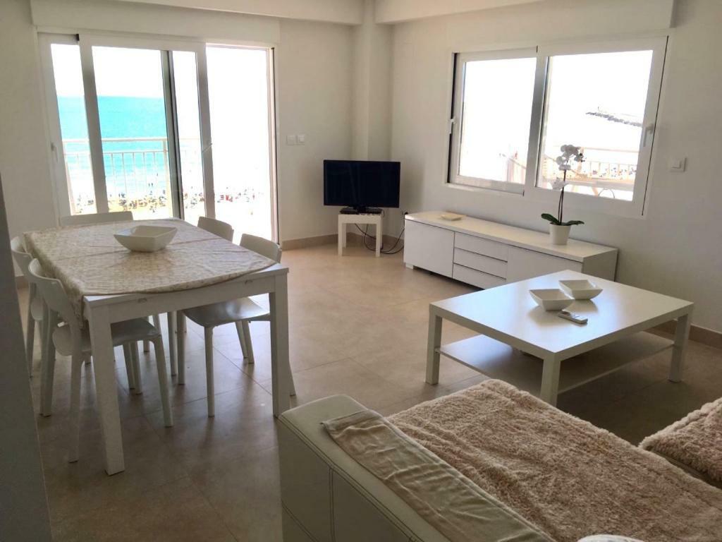 Esplendido Frente Al Mar - Beautiful Seafront Apartamento Playa de Gandía