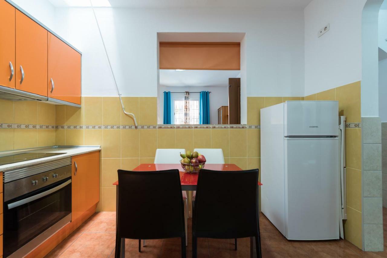 Private Solarium - 2br House Near The Airport Сasa de vacaciones *