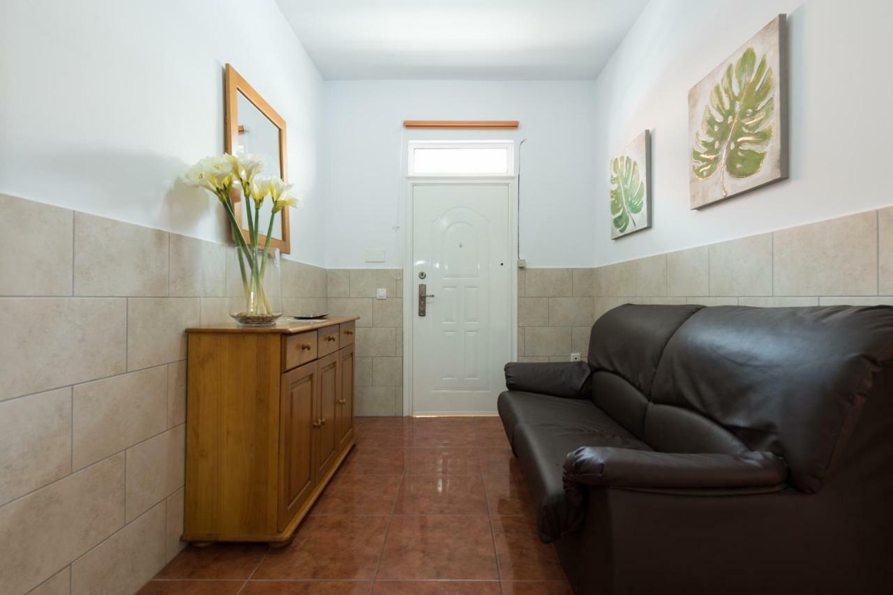 Private Solarium - 2br House Near The Airport Сasa de vacaciones Vecindario (Gran Canaria)