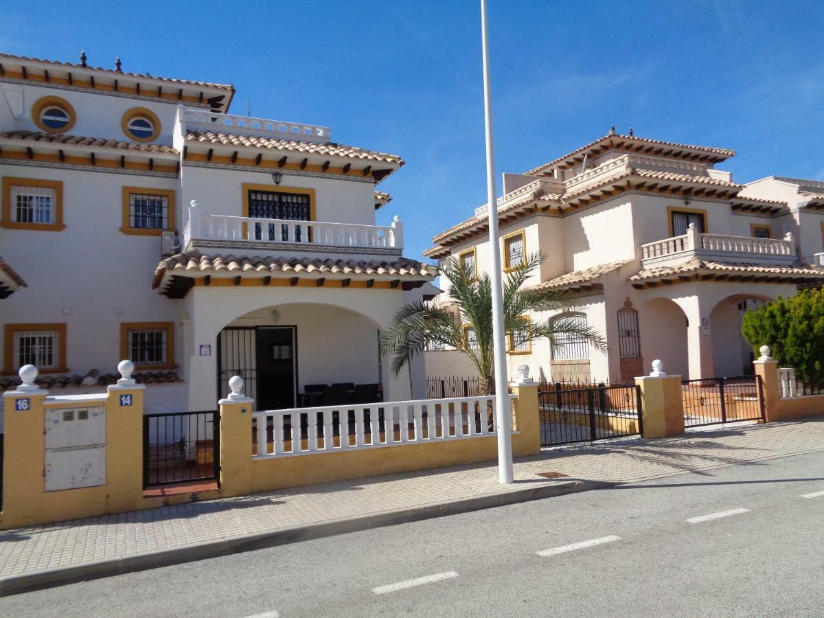 Luxurious House In At El Pinet Holiday home *