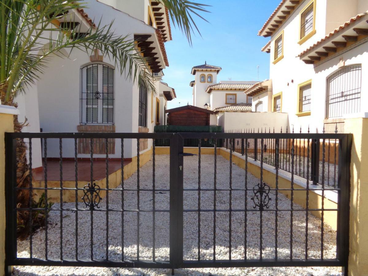 Luxurious House In At El Pinet * La Marina