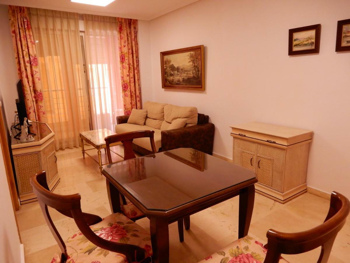 Apartment Edificio 1º Linea De Playa, En Paseo Maritimo De Torrevieja, Alicante, Costa Blanca