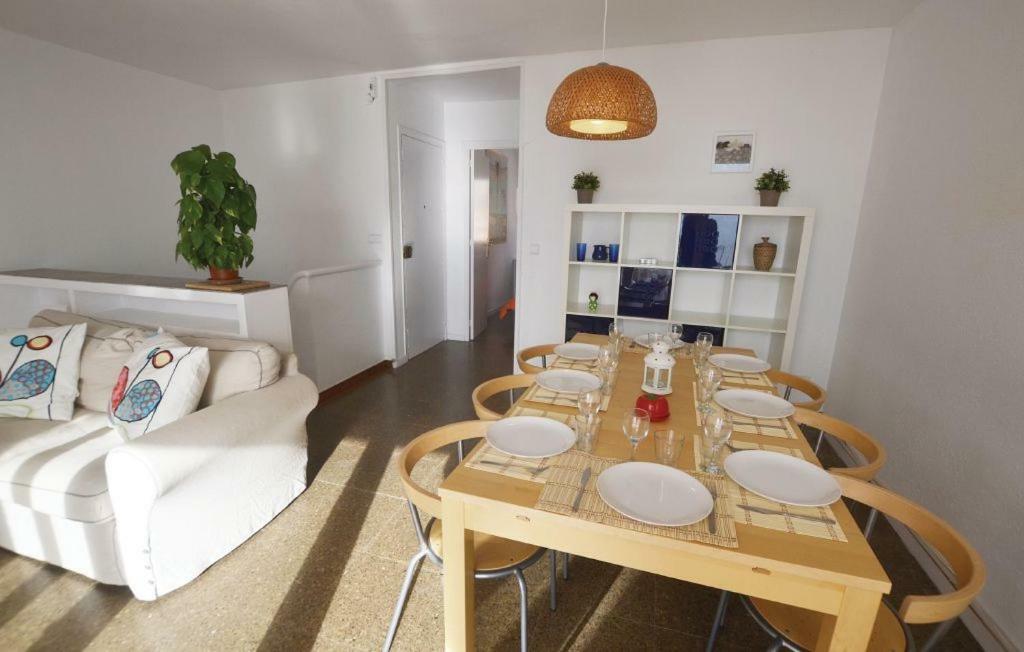 Duplex En Frente De La Playa Al Lado De Barcelona Apartment