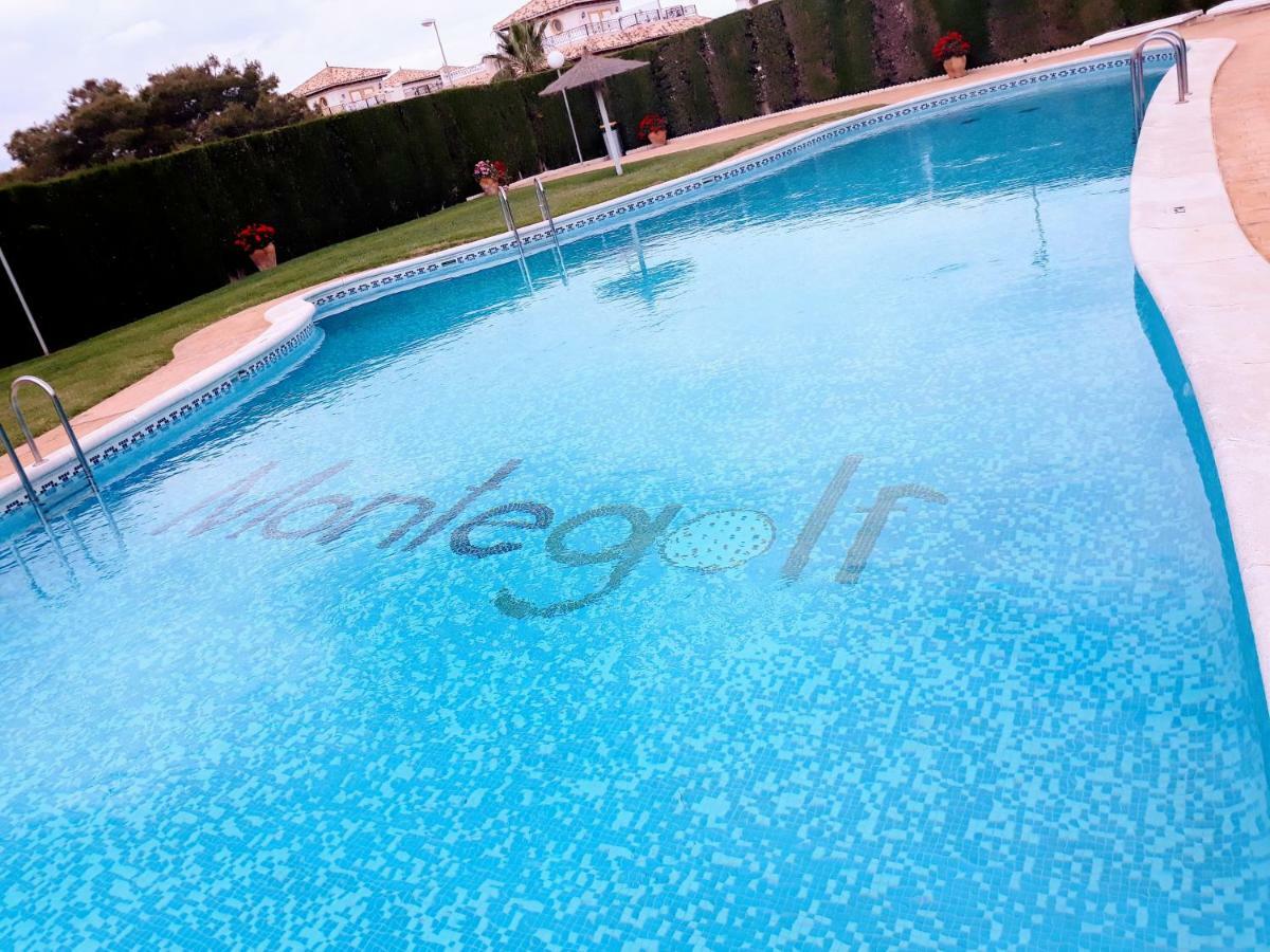 Fabulous Detached Large 5 Bedrooms 3 Bathrooms Backing Onto Golf Course Villa *
