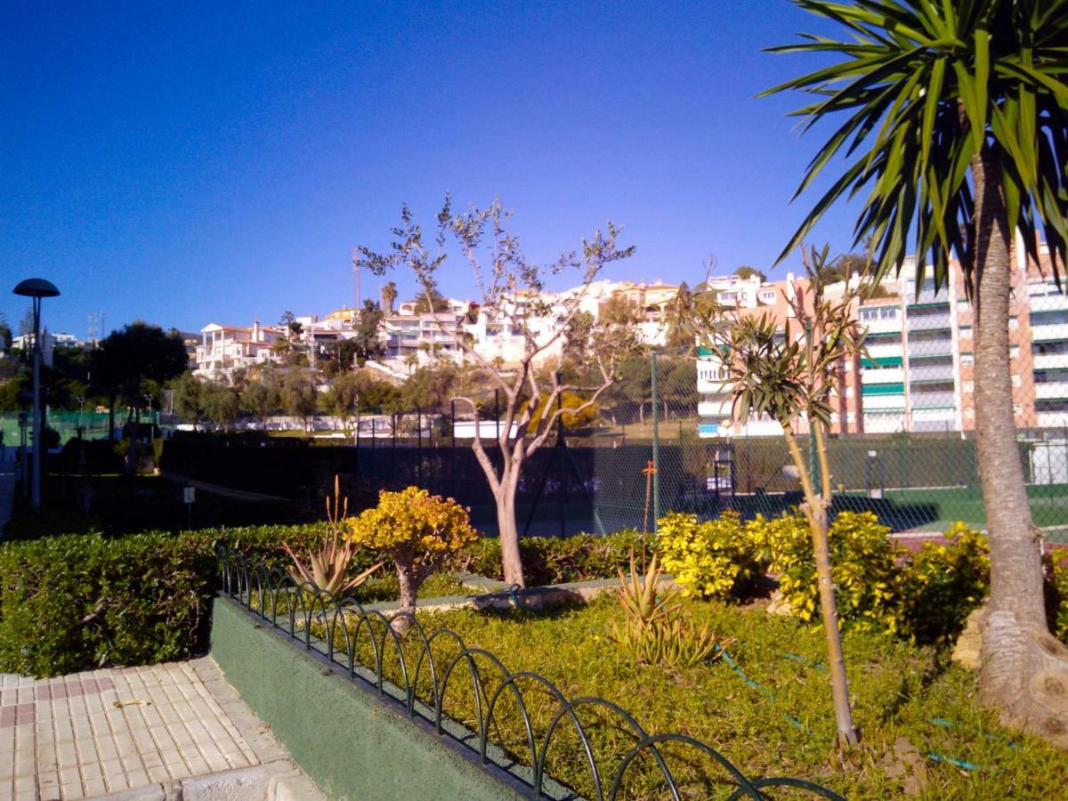 Playa La Cala In Front Of The Free Parking Apartamento