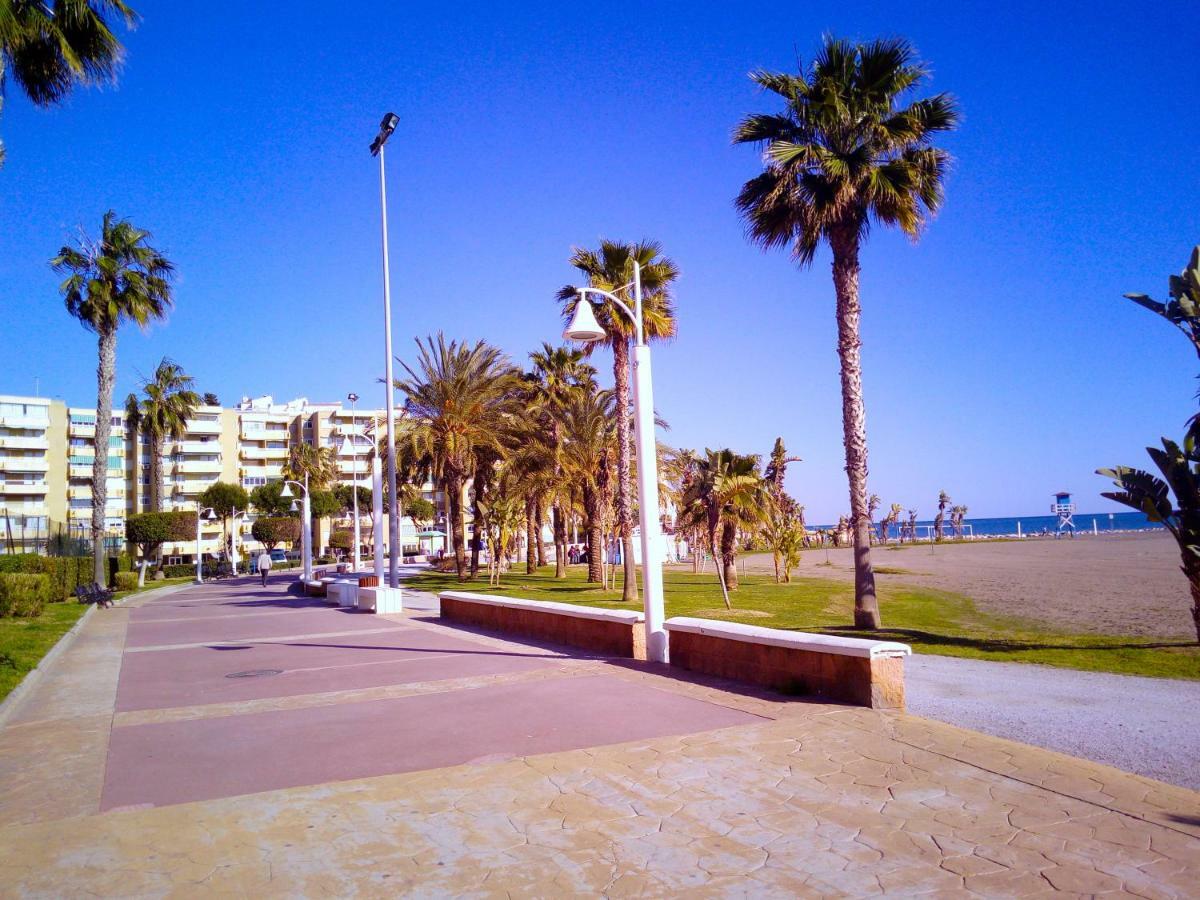 Playa La Cala In Front Of The Free Parking Apartamento Málaga