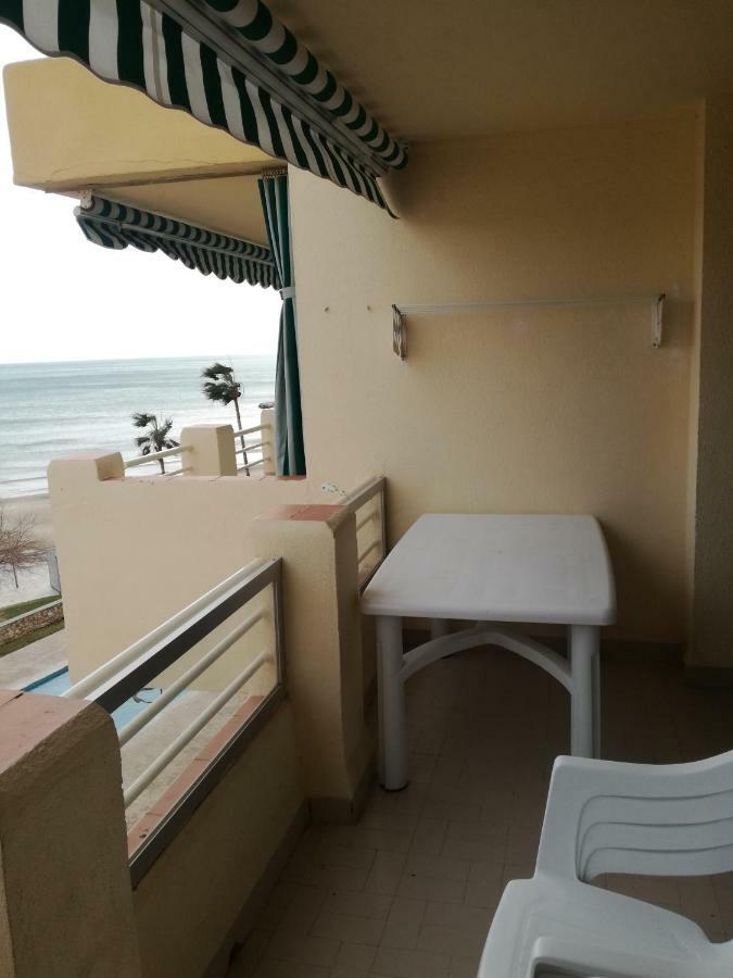 Apartamento Atico Primer Linea De Mar Con Piscina