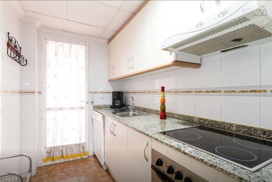 Spacious 3 Bedroom 2 Bathrooms Ulpiano *