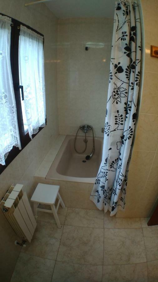 Autxikoborda Country house *