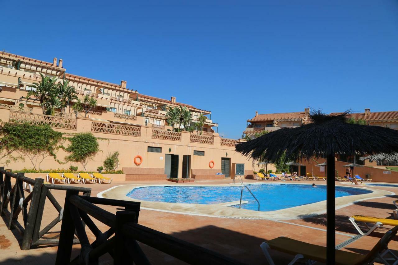 Alta Loma With Awesome Sea Views, Bbq, Sleeps 4, Wifi On Clc Site Apartment