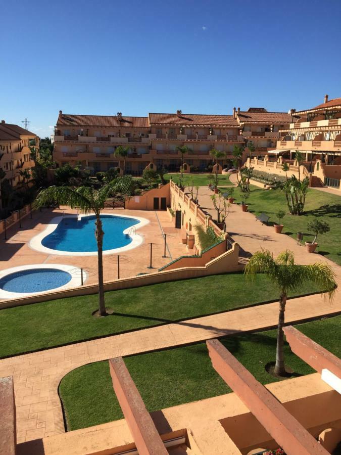 Alta Loma With Awesome Sea Views, Bbq, Sleeps 4, Wifi On Clc Site Apartment *