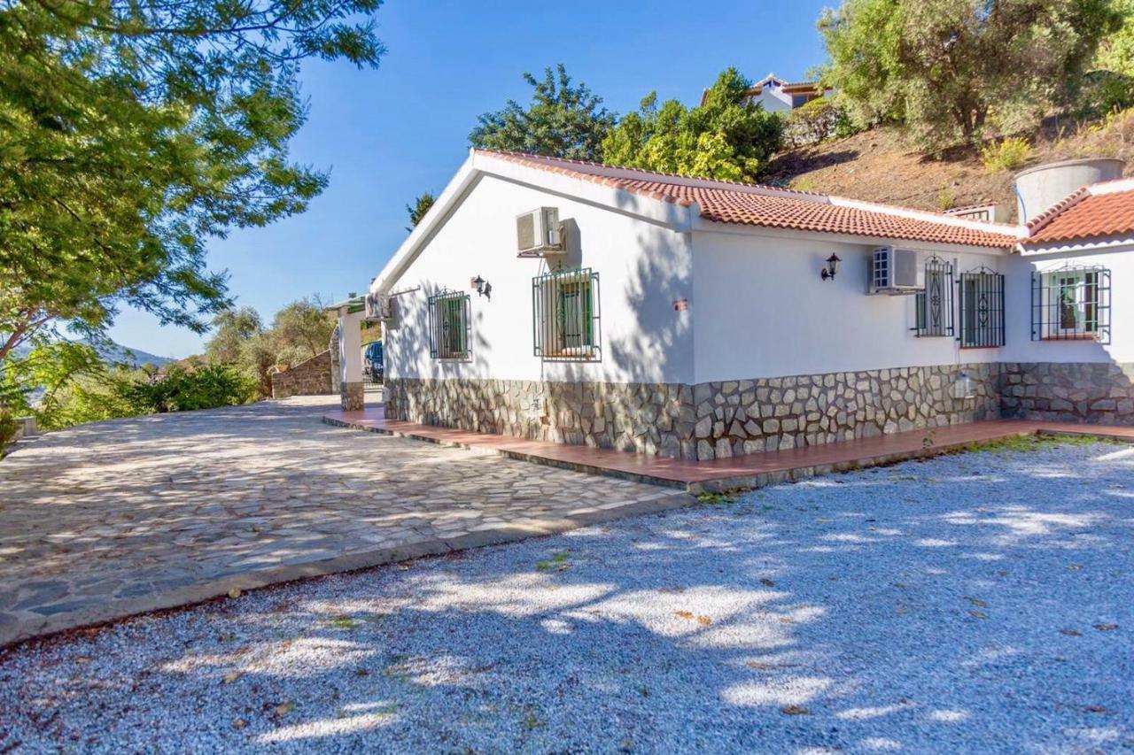 Casa Lirios Villa *