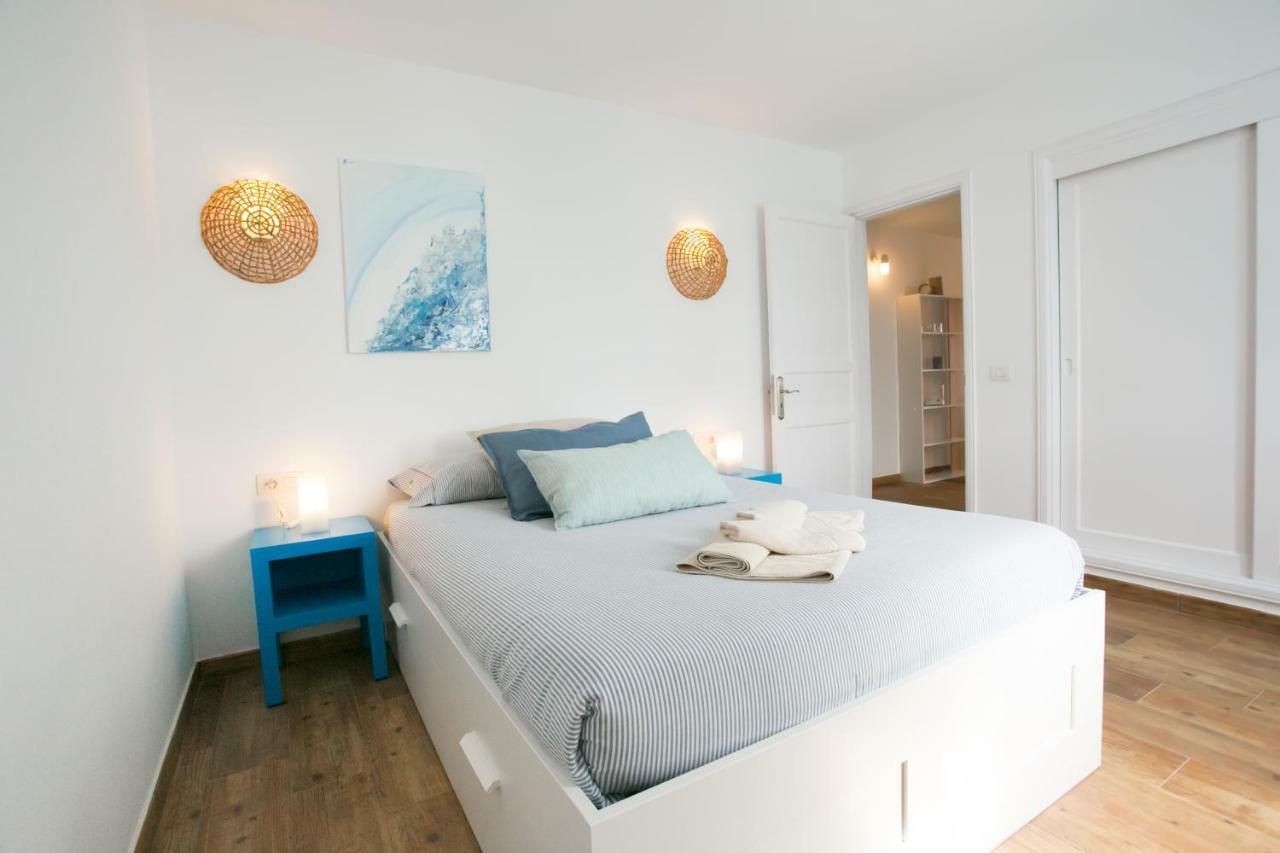 Chromotheraphy Cerca Del Mar Costa Teguise