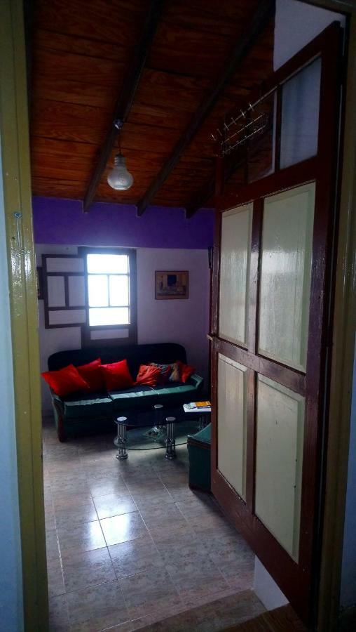 The Violet House Muy Cerca Del Aeropuerto Tenerife Norte Habitación en casa particular
