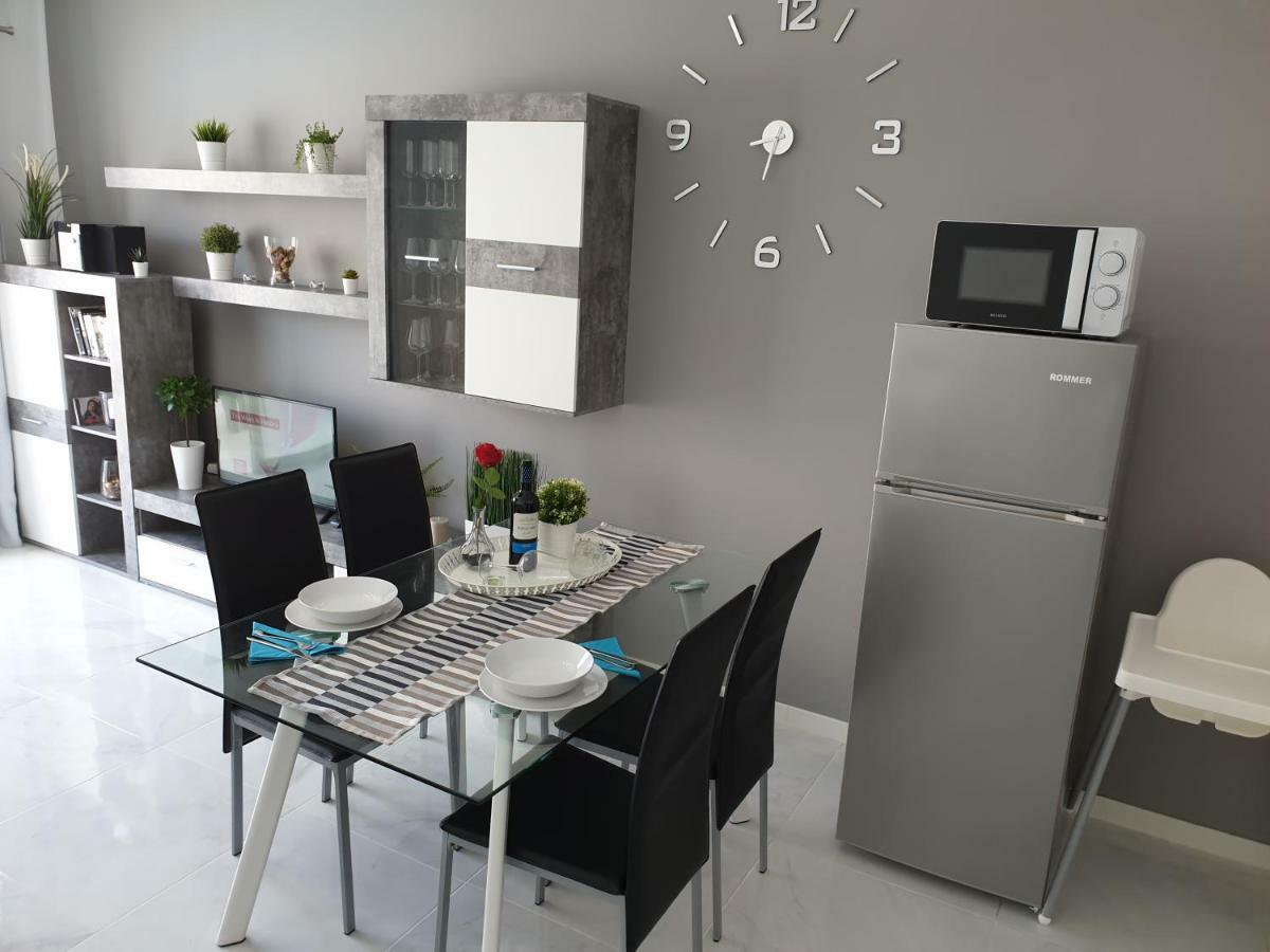 Apartamento Casa Flores With Heated Pool, Only 490 Meters To The Beach, Balcony, Wifi *