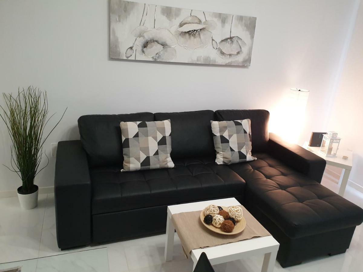 Apartamento Casa Flores With Heated Pool, Only 490 Meters To The Beach, Balcony, Wifi