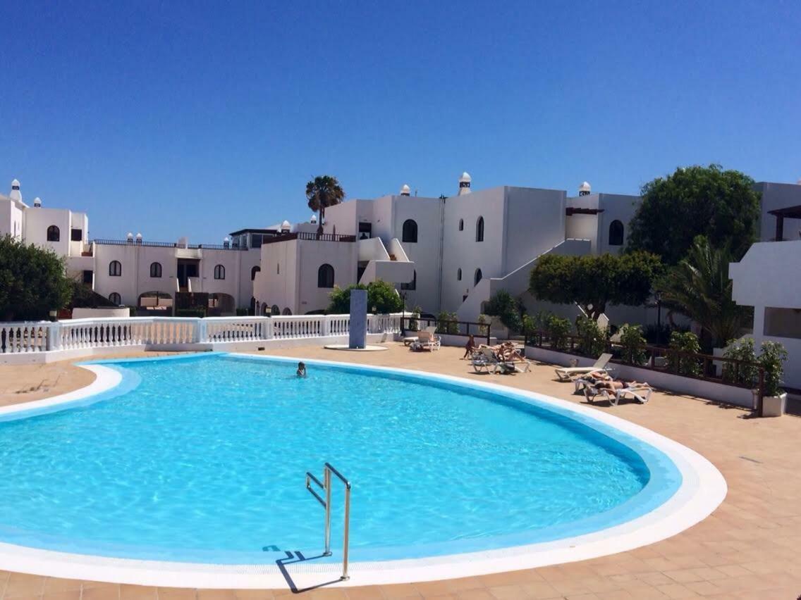 Chromotheraphy Cerca Del Mar Apartamento Costa Teguise