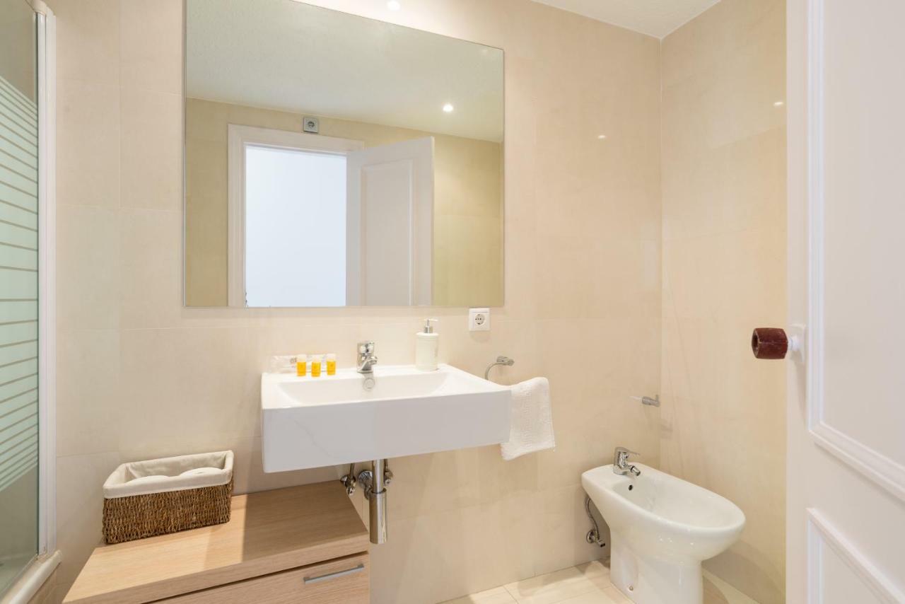 Tgh/ Beachfront And Center Apartamento