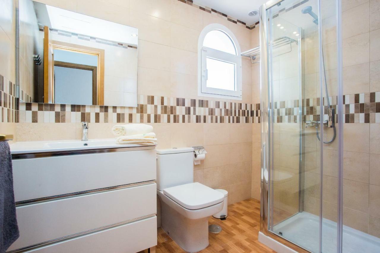 Ereza Amparo Villa *