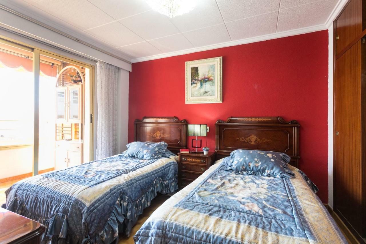 Playa 500m Y Centro Pueblo 600m, Piscina, 4 Clim, 2 Parkings Apartment *