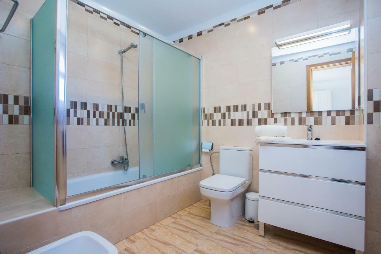 Ereza Amparo Villa *