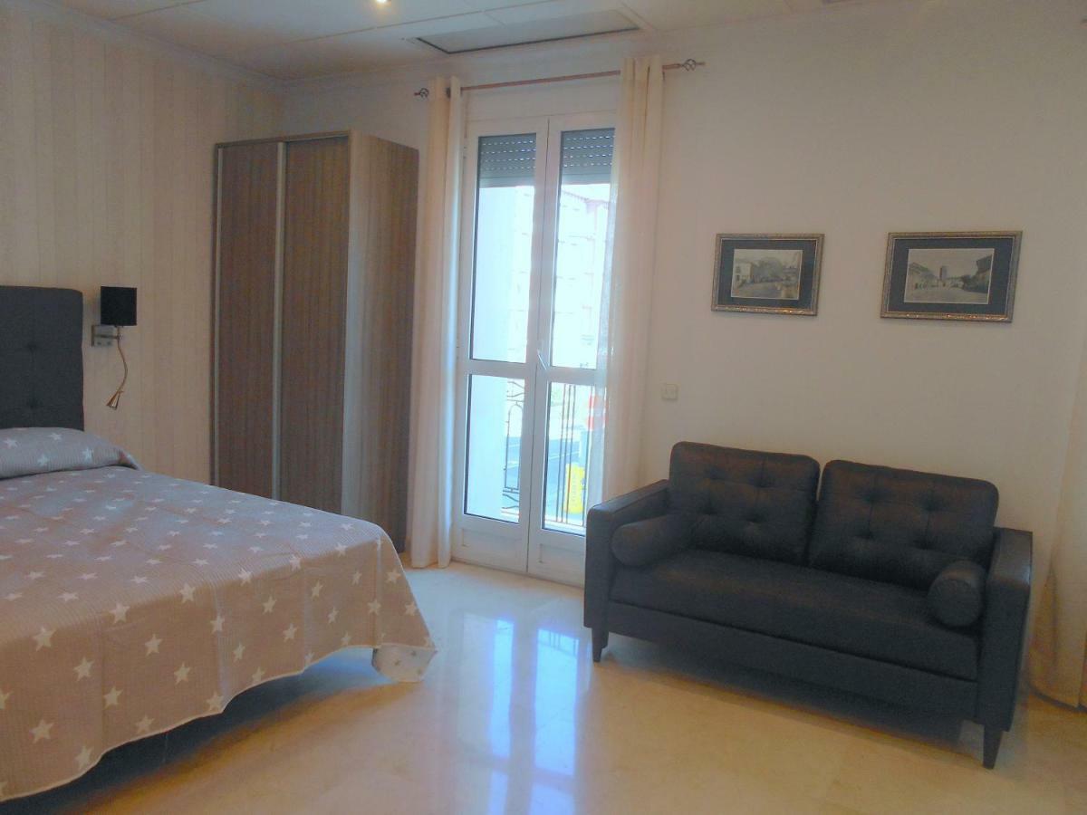 Edificio Aguilas Apartment *