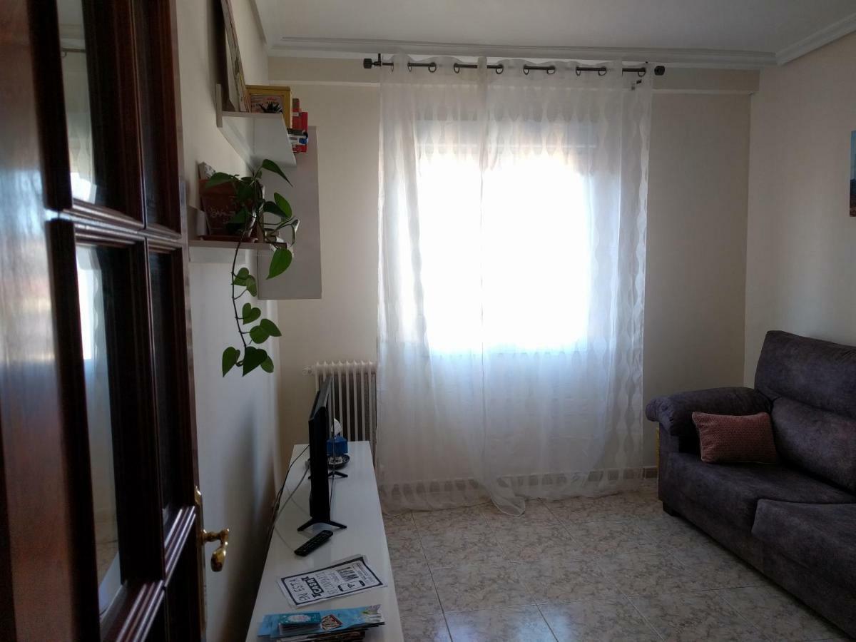 Manzanera, Junto Ayuntamiento Y Riojaforum Apartment