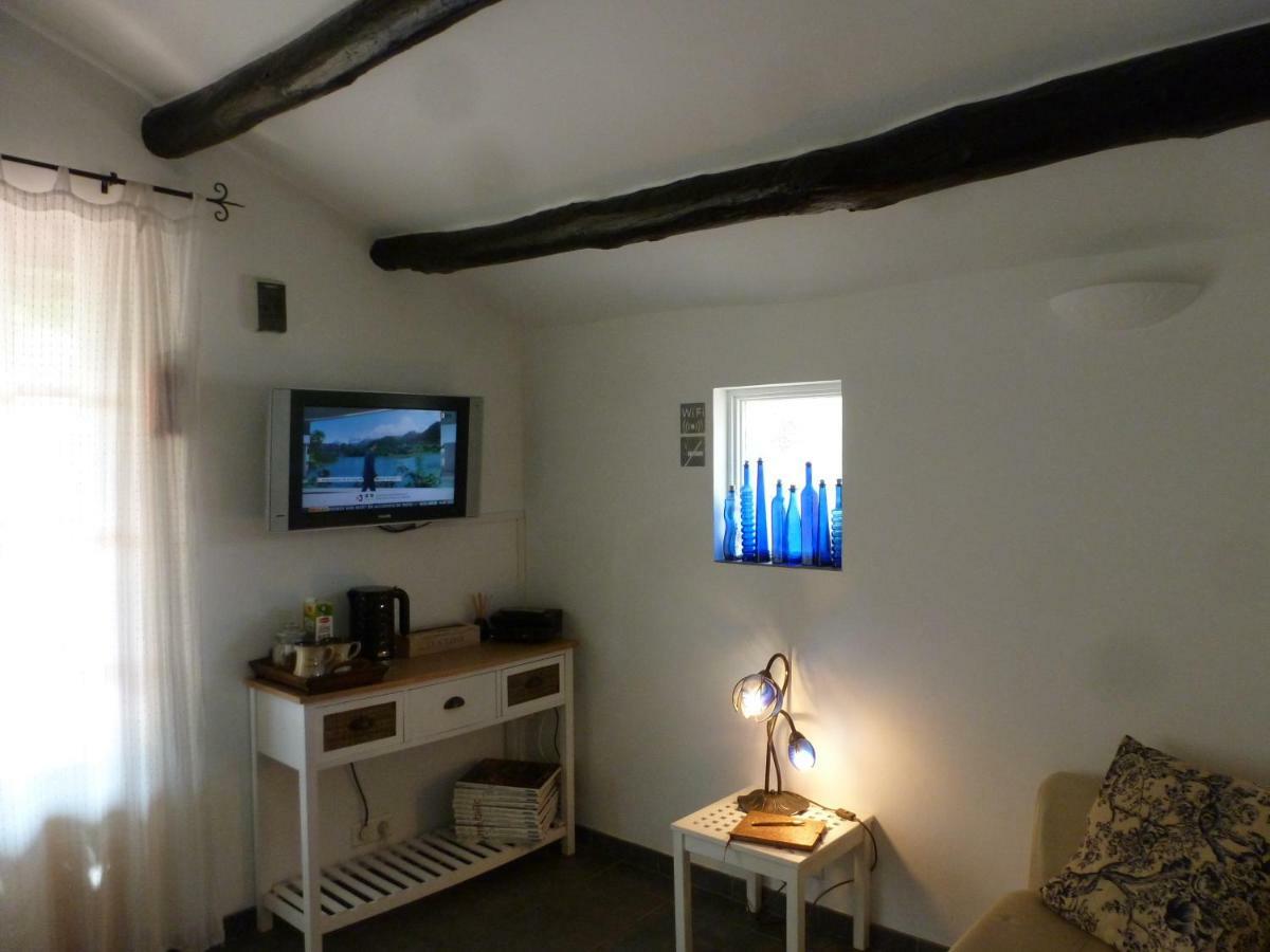 Bed & Breakfast River Ebro Holidays