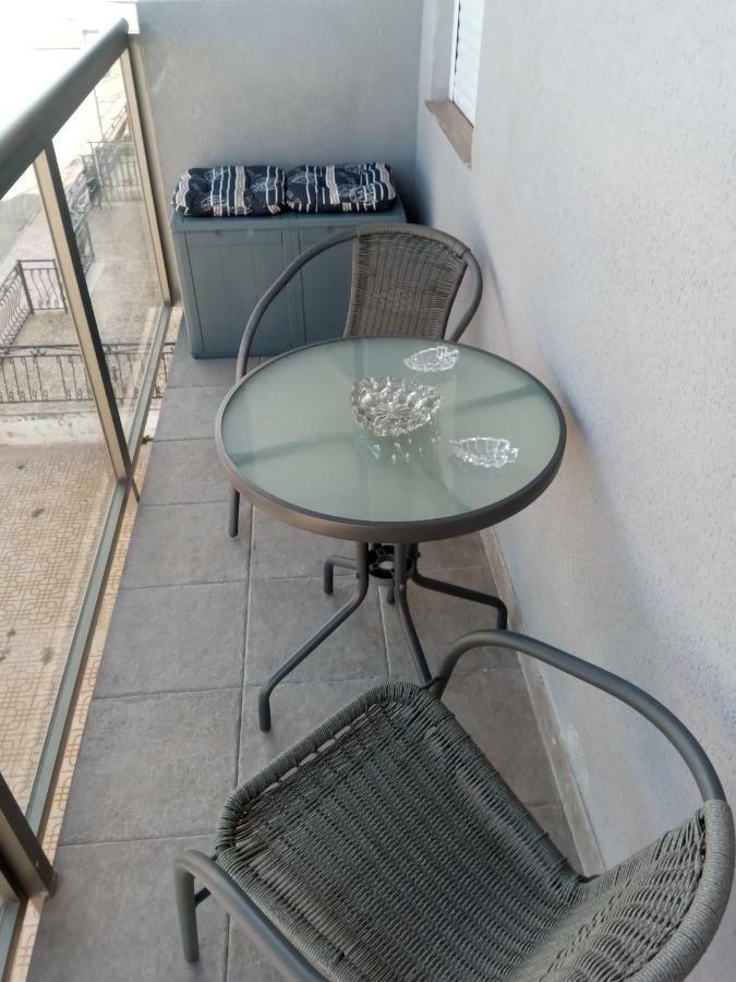 House Apartment *