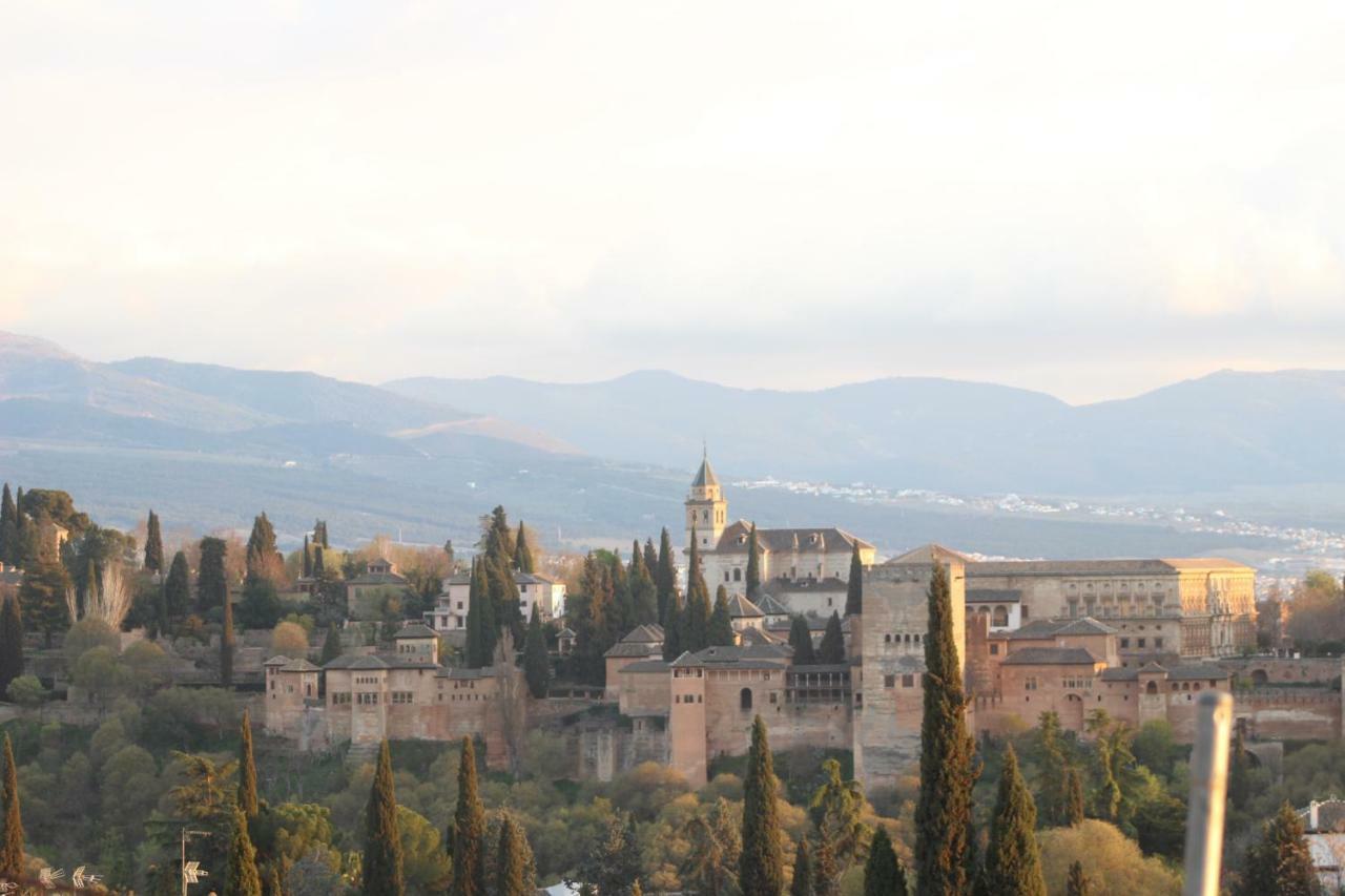 Morente Suena La Alhambra Apartment *