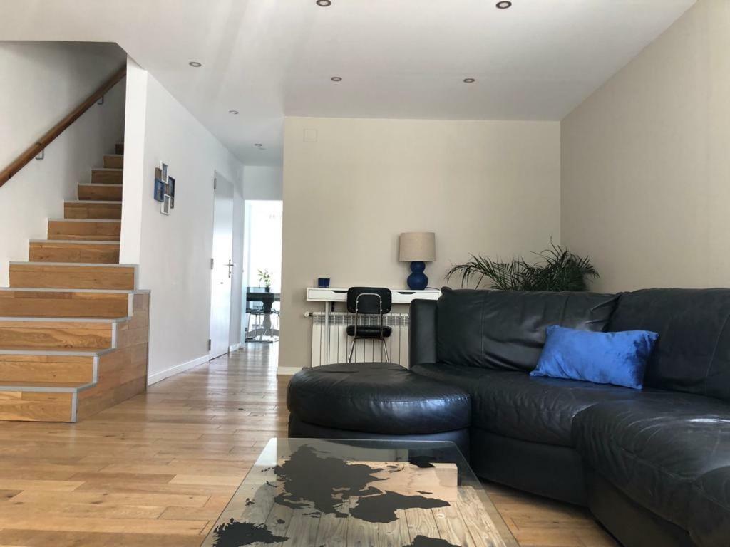 Moderna Casa Con Calefacción, Wifi, Barbacoa, Jardines Y Piscina Comunitaria Сasa de vacaciones *