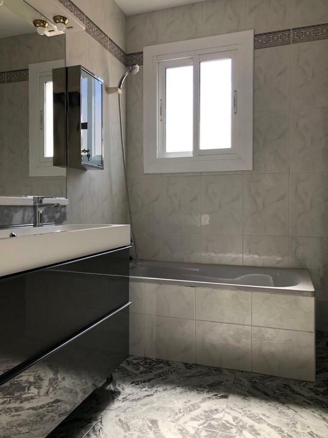 Moderna Casa Con Calefacción, Wifi, Barbacoa, Jardines Y Piscina Comunitaria *
