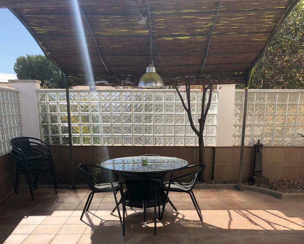 Сasa de vacaciones Moderna Casa Con Calefacción, Wifi, Barbacoa, Jardines Y Piscina Comunitaria Coma-ruga