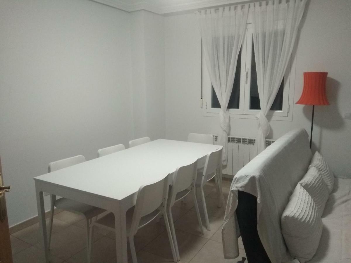 La Casita De *