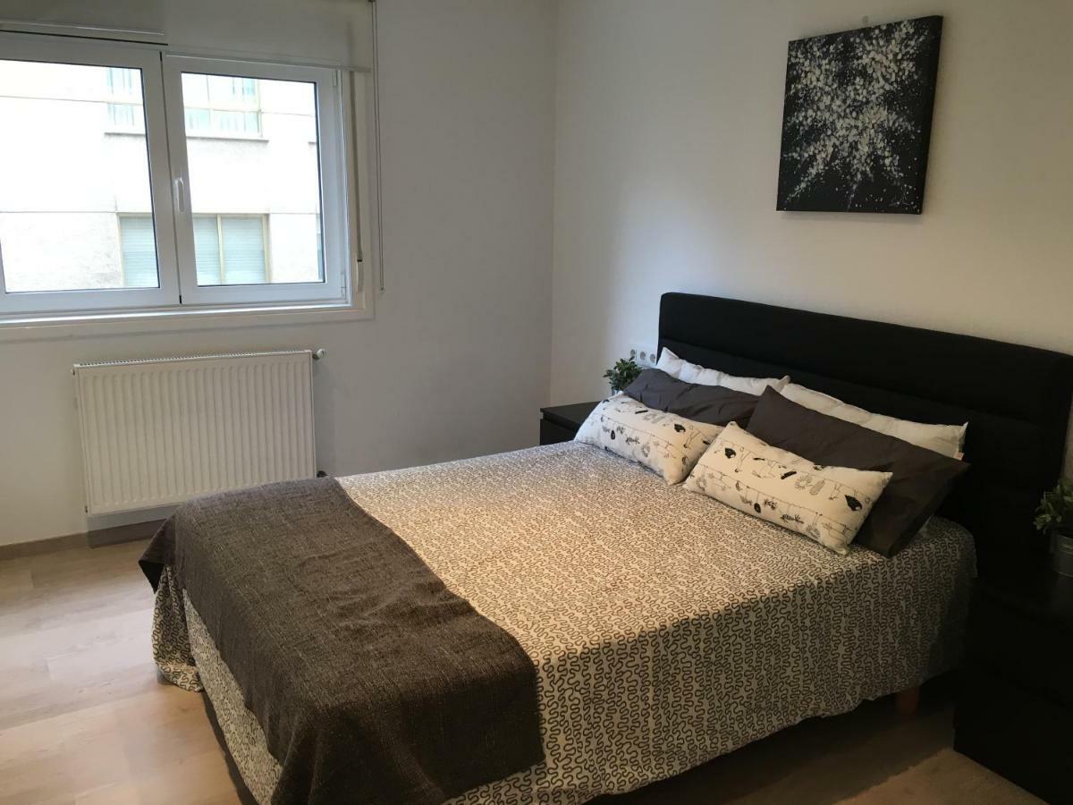 Apartamento Cerca De Riazor, 3 Habitaciones, Impecable *