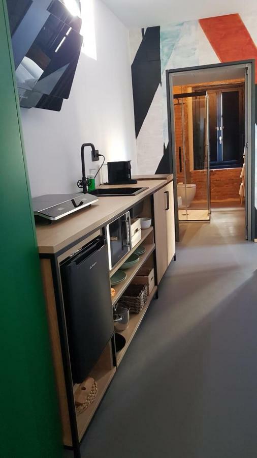 13 Guest house