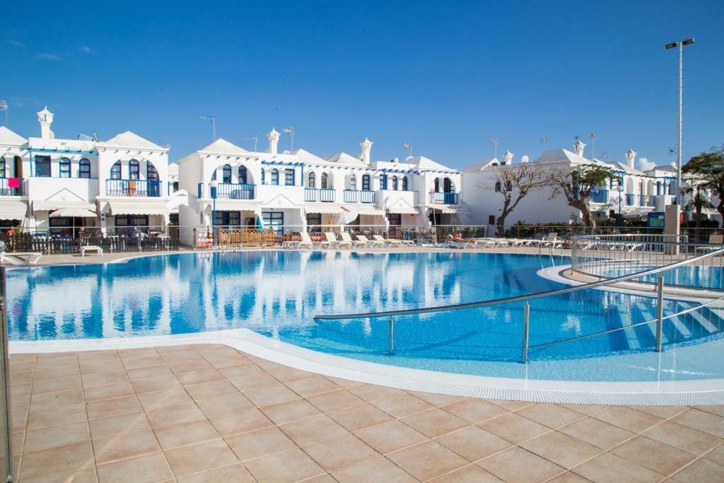 Apartamento Playmar M&m 2223 *