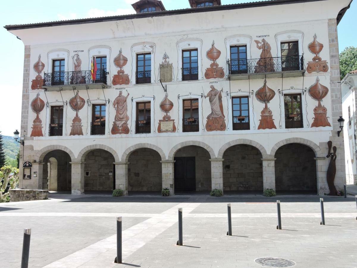 Apartamento 6 Herriko Etxea Plaza Bera (Navarre)