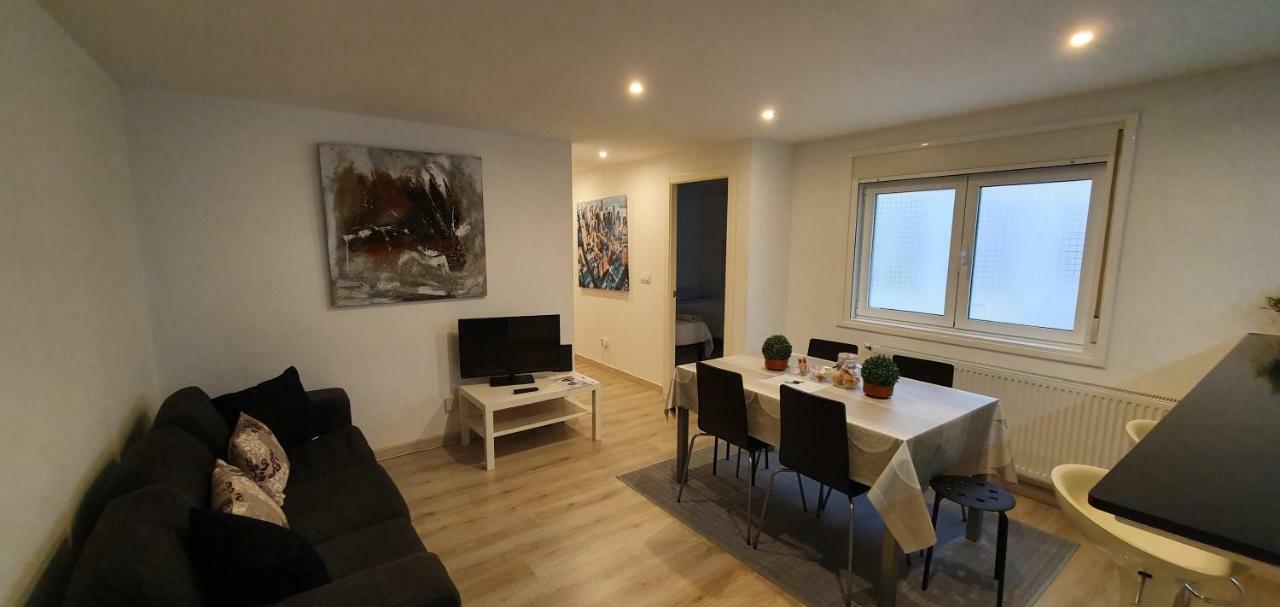 Cerca De Riazor, 3 Habitaciones, Impecable * A Coruña
