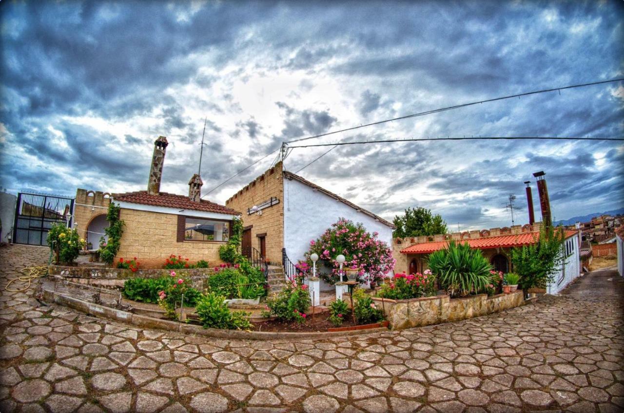 Casa Turistica Carmen, Con Chimenea, Amplia Zona De Jardin, Barbacoa, Piscina Y Garaje