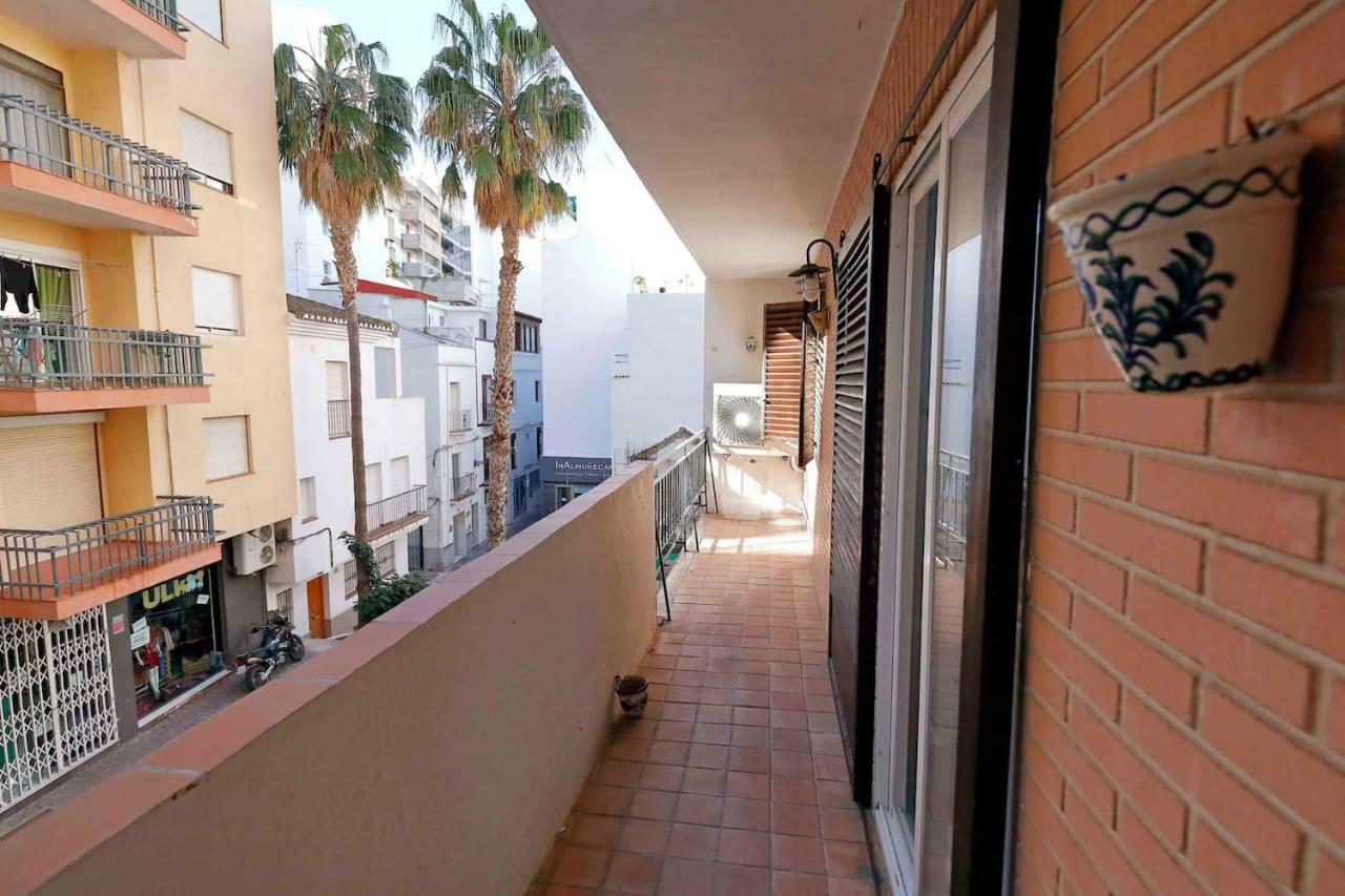 Center Paseo Apartment: Renovated With Double Garage Apartment *