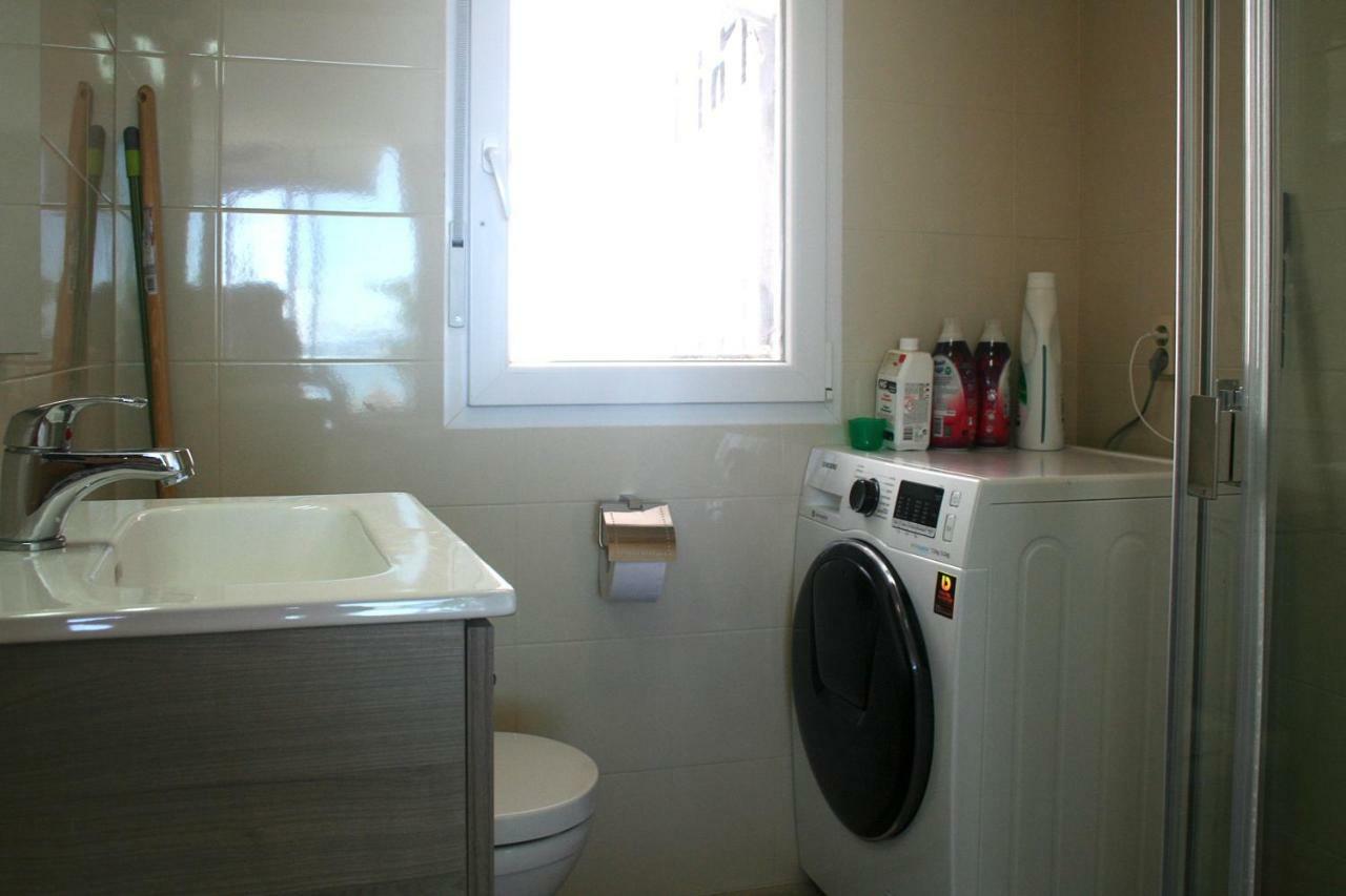First Line P. Banus Sleeps 4 *