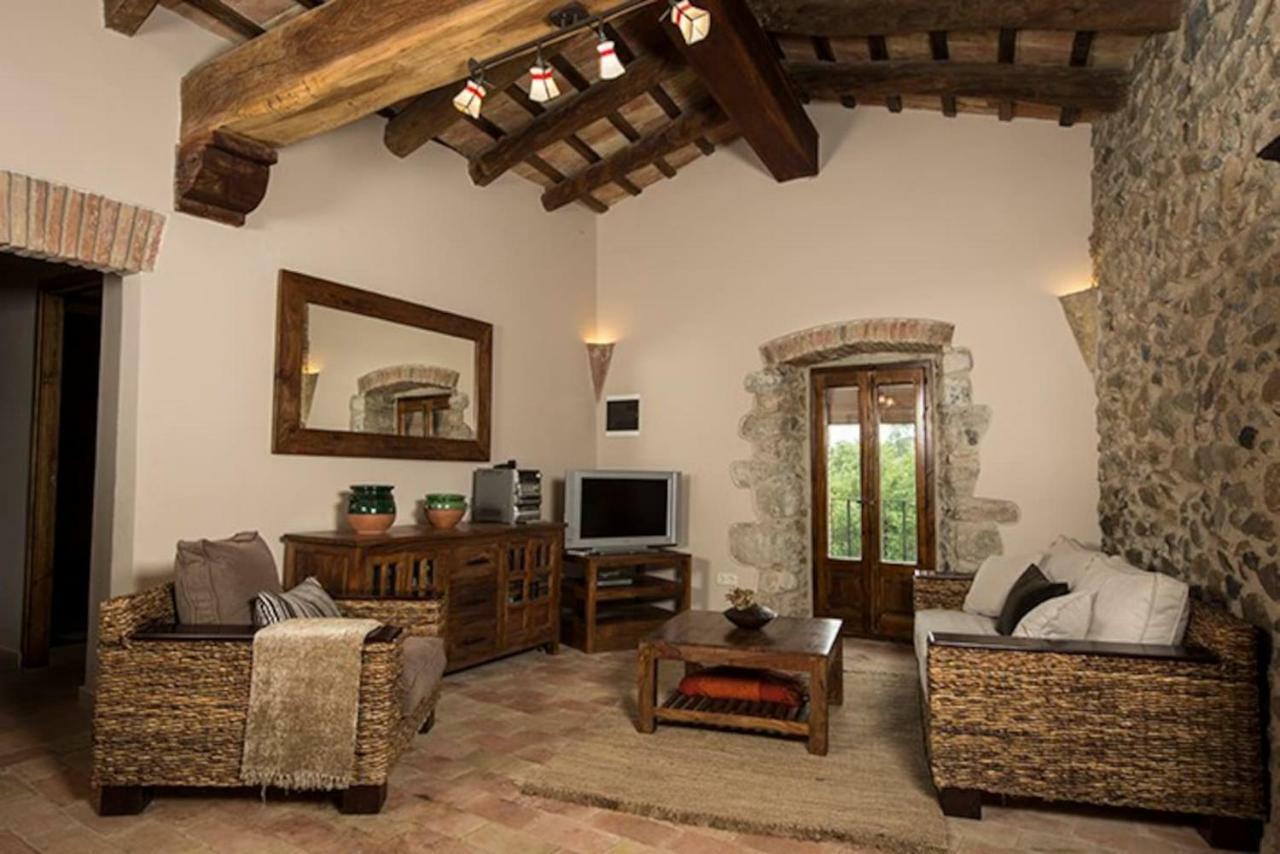 Masia Catalana En Con Piscina